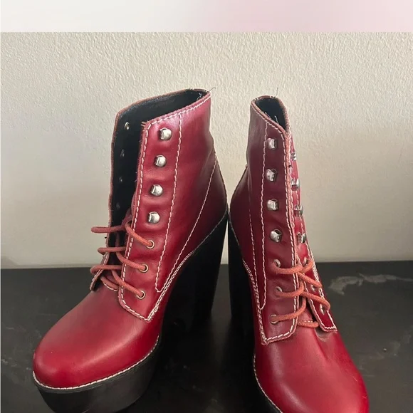 Jeffrey Campbell Red Lace Up Platform Boots - Picture 2 of 5